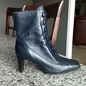 MARKON LEATHER HEELED BOOTIES
